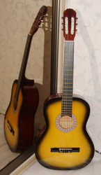 Продам гитару Varna Ac-39